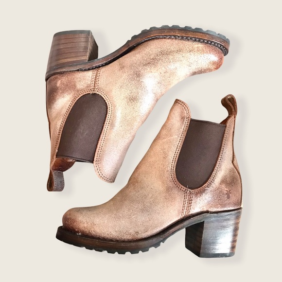 Frye Sabrina Chelsea Vintage Tan/Brown Suede Classic Casual Heeled Ankle Booties - Picture 15 of 16